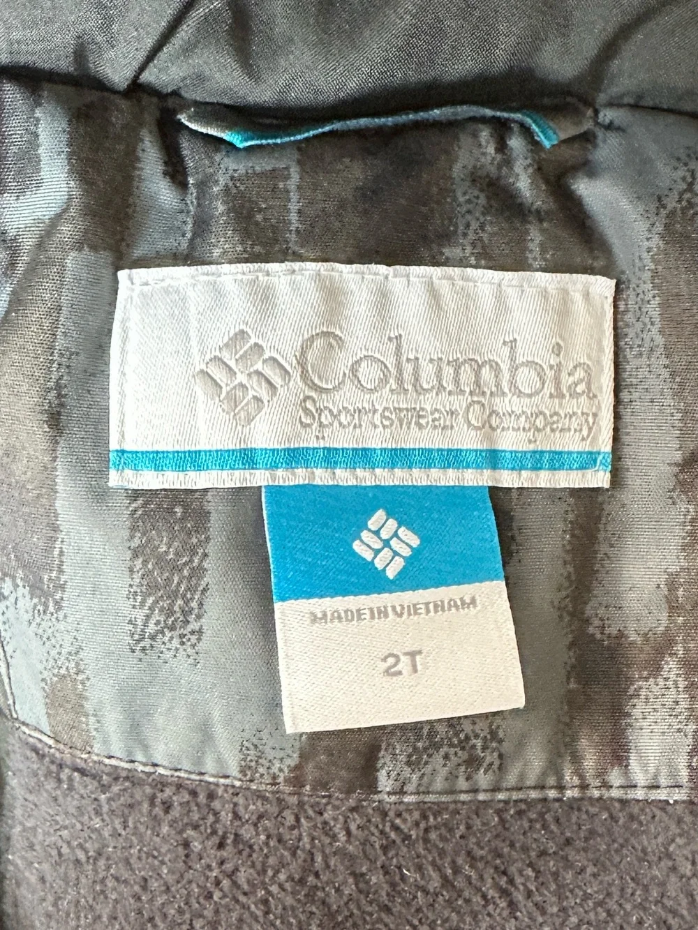 Columbia Boys Hooded Winter Coat 2T Black Gray Digital Camo Waterproof Jacket